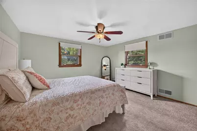 1024 Surrey Woods Rd, Bethel Park, PA 15102 - Photo 24