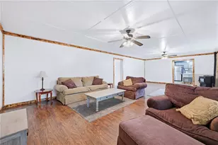 330 Fullingmill Rd, Jefferson Township, PA 16137 - Photo 10