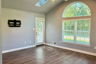 337 Kittery Ridge Dr, Shenango Township, PA 16101 - Photo 4