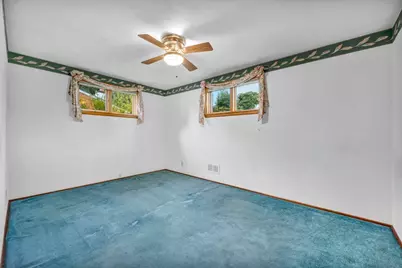 4557 Mapledale Dr, Homestead, PA 15120 - Photo 10