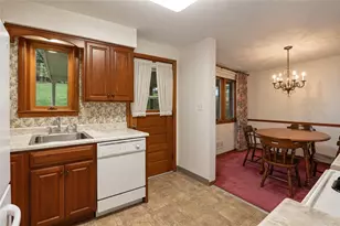 4557 Mapledale Dr, Homestead, PA 15120 - Photo 4
