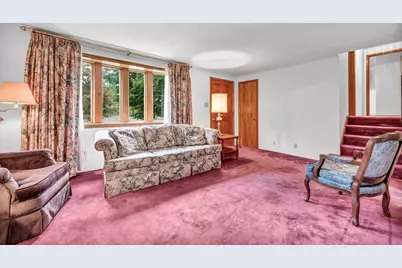 4557 Mapledale Dr, Homestead, PA 15120 - Photo 4