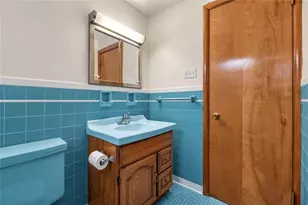 4557 Mapledale Dr, Homestead, PA 15120 - Photo 10