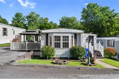 529 Mount Vernon Dr, North Fayette, PA 15126 - Photo 1