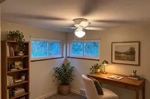 2007 Hillcrest St, Bethel Park, PA 15102 - Photo 22