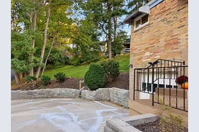 2007 Hillcrest St, Bethel Park, PA 15102 - Photo 2