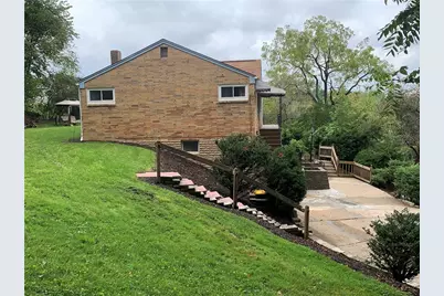 2007 Hillcrest St, Bethel Park, PA 15102 - Photo 14