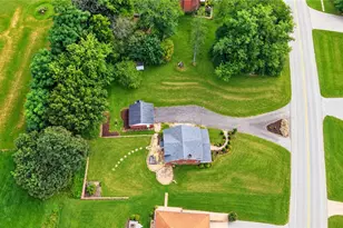 1293 Rostraver Rd, Rostraver, PA 15012 - Photo 12