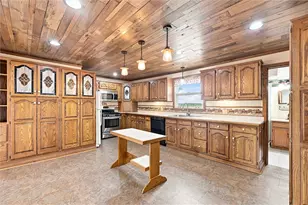 43 Jervis Rd, Plain Grove Township, PA 16127 - Photo 6