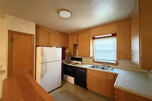 1047 W Main St, Somerset Boro, PA 15501 - Photo 2