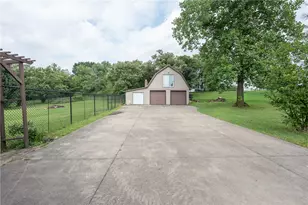 426 Dick Station Rd, Sewickley Township, PA 15642 - Photo 32