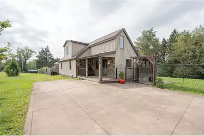 426 Dick Station Rd, Sewickley Township, PA 15642 - Photo 4