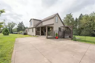 426 Dick Station Rd, Sewickley Township, PA 15642 - Photo 4