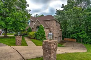 115 Havenwood Dr, Cranberry Township, PA 16066 - Photo 1