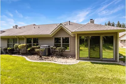 702 Hunt Club Dr, Hempfield Township, PA 15601 - Photo 26