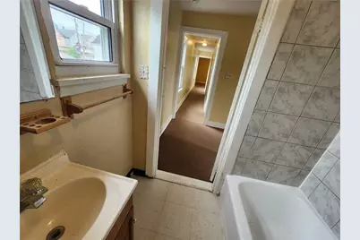 706 Holland St, Vandergrift, PA 15690 - Photo 8