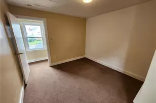 706 Holland St, Vandergrift, PA 15690 - Photo 14