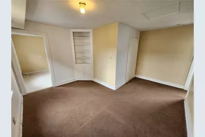 706 Holland St, Vandergrift, PA 15690 - Photo 6