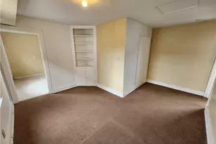 706 Holland St, Vandergrift, PA 15690 - Photo 6