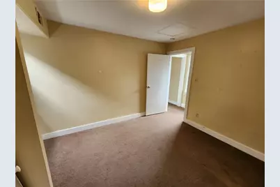 706 Holland St, Vandergrift, PA 15690 - Photo 12