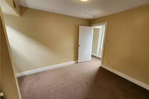 706 Holland St, Vandergrift, PA 15690 - Photo 12