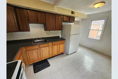 706 Holland St, Vandergrift, PA 15690 - Photo 4