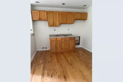 422 W Carter Dr, North Versailles, PA 15137 - Photo 2