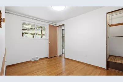 4782 Barone Dr, Pittsburgh, PA 15227 - Photo 16