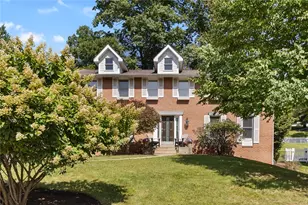 116 Lynn Ann Dr, Pittsburgh, PA 15068 - Photo 2