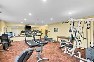 154 N Bellefield Ave, Pittsburgh, PA 15213 - Photo 4