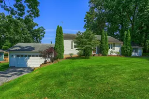 207 Oakland Ave, Twp of But SW, PA 16001 - Photo 4