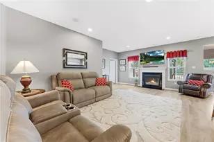 1018 Blackhawk Dr, Middlesex Township, PA 16059 - Photo 12