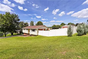 421 Hillcrest Dr, Unity Township, PA 15650 - Photo 28