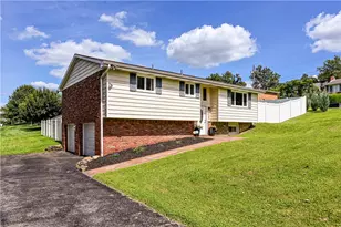 421 Hillcrest Dr, Unity Township, PA 15650 - Photo 2