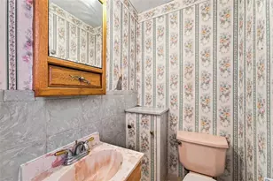 721 Maple St, Coraopolis, PA 15108 - Photo 10