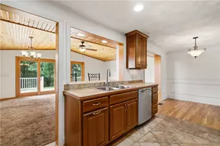 787 Lindsay Rd, Scott Township, PA 15106 - Photo 8