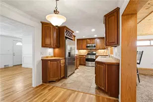 787 Lindsay Rd, Scott Township, PA 15106 - Photo 6