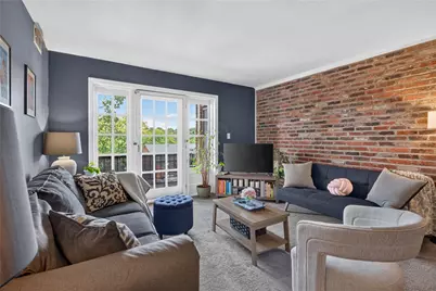 1070 Chatham Park Dr #C, Scott Township, PA 15216 - Photo 6
