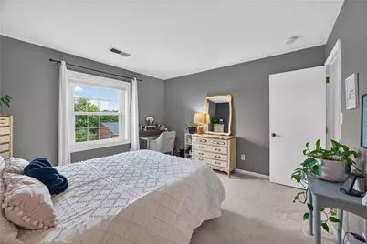 1070 Chatham Park Dr #C, Scott Township, PA 15216 - Photo 24