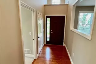 2902 Ambassador Ln, Valencia, PA 16059 - Photo 2