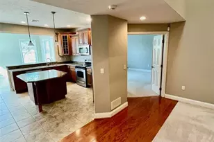 2902 Ambassador Ln, Valencia, PA 16059 - Photo 4
