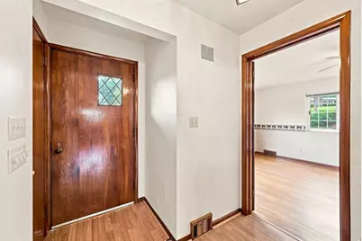 195 W Shaw Place, Pittsburgh, PA 15116 - Photo 6