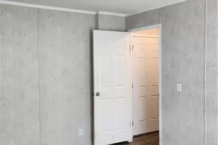 7224 W Market St, Lackawannock Township, PA 16137 - Photo 26