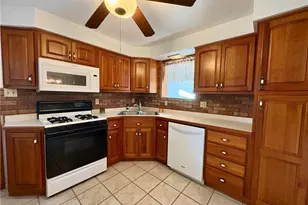 5 Fairlawn Blvd, Zelienople, PA 16063 - Photo 10