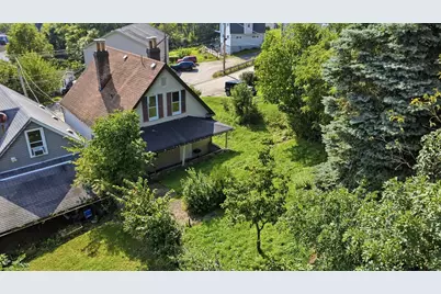 807 Maple Dr, White Oak, PA 15131 - Photo 2