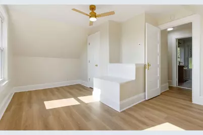 807 Maple Dr, White Oak, PA 15131 - Photo 16