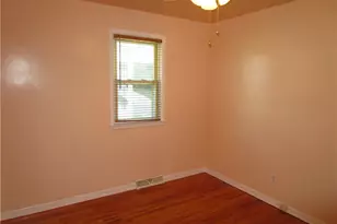 408 Indiana Ave, Farrell, PA 16121 - Photo 18