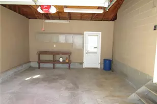 408 Indiana Ave, Farrell, PA 16121 - Photo 34