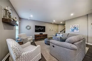 233 Noble Woods Dr, Moon/Crescent Twp, PA 15108 - Photo 4