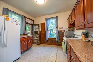 94 Center Ave, Burgettstown Boro, PA 15021 - Photo 4